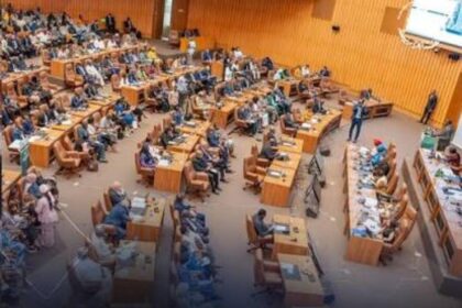من بانجول.. السودان يدعو للتصدي للدور الخارجي الداعم للحرب !