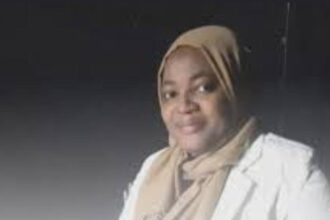 مصادر تكشف التفاصيل الكاملة لإبعاد الصحفية درة من القاهرة 