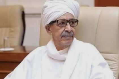 علي الريح السنهوري يقلب الطاولة على صمود و حمدوك و المجتمعين في نيروبي!!