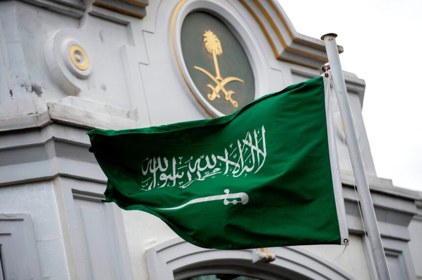 السعودية تبشر بشأن تأشيرات العمرة !!