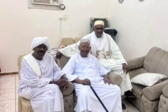 الاعلامي علي شمو يقرر العودة للسودان