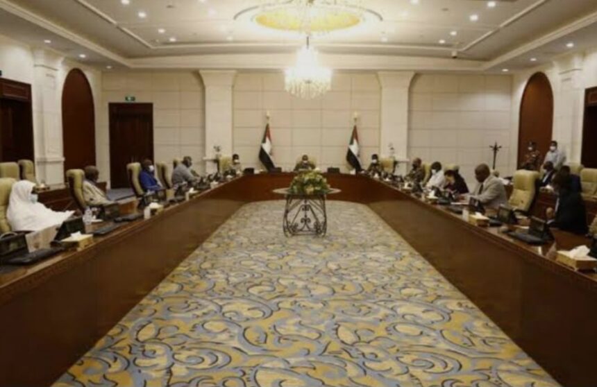 من هو الأمين العام لمجلس السيادة الجديد.. سيرة ذاتية 