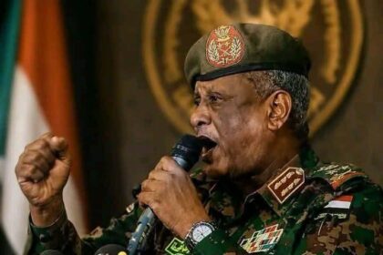 العطا يكشف خطة قتالية شبيهة بتحرير الخرطوم لإنهاء التمرد في عام والقائد ديدان يرفع التمام!