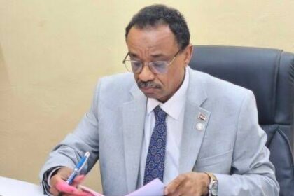 وزير التعليم العالي يحتسب المدير الأسبق لجامعة شهيرة 