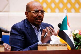 تعرض لذبحة ..تدهور الحالة الصحية للبشير