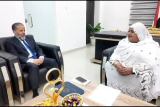 السودان يطرق بوابة المتوسط عبر ليبيا.. تحرك لتوسيع الشراكة التجارية والصناعية