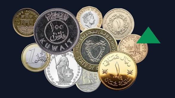 إنقلاب في سوق العملات بالخرطوم.. تراجع كبير في الدولار والذهب والسلع 