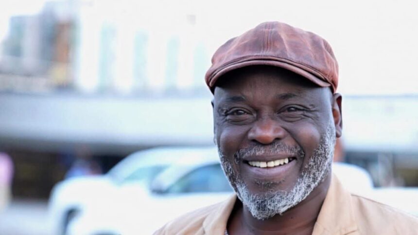 عبد العزيز بركة ساكن يعود إلى السودان برسائل سياسية ساخنة
