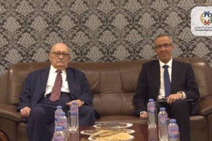 مصر تدخل على خط الحوار السوداني.. ماذا دار في لقاء السفير المصري بالخرطوم!!